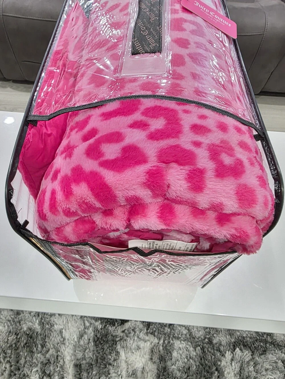 Juicy Couture QUEEN 4 Piece Pink Leopard Faux Fur Comforter Set New Viral